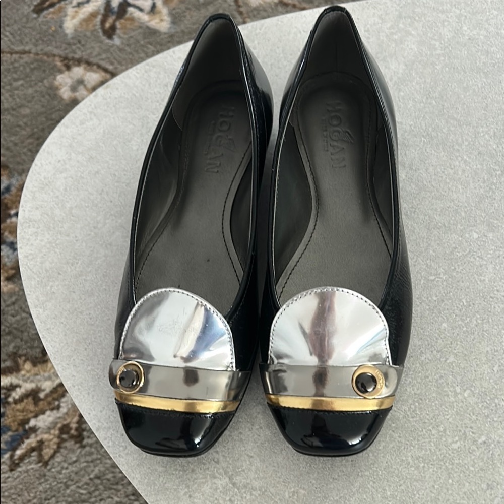 Hogan Women's Black and Metallic Loafers
